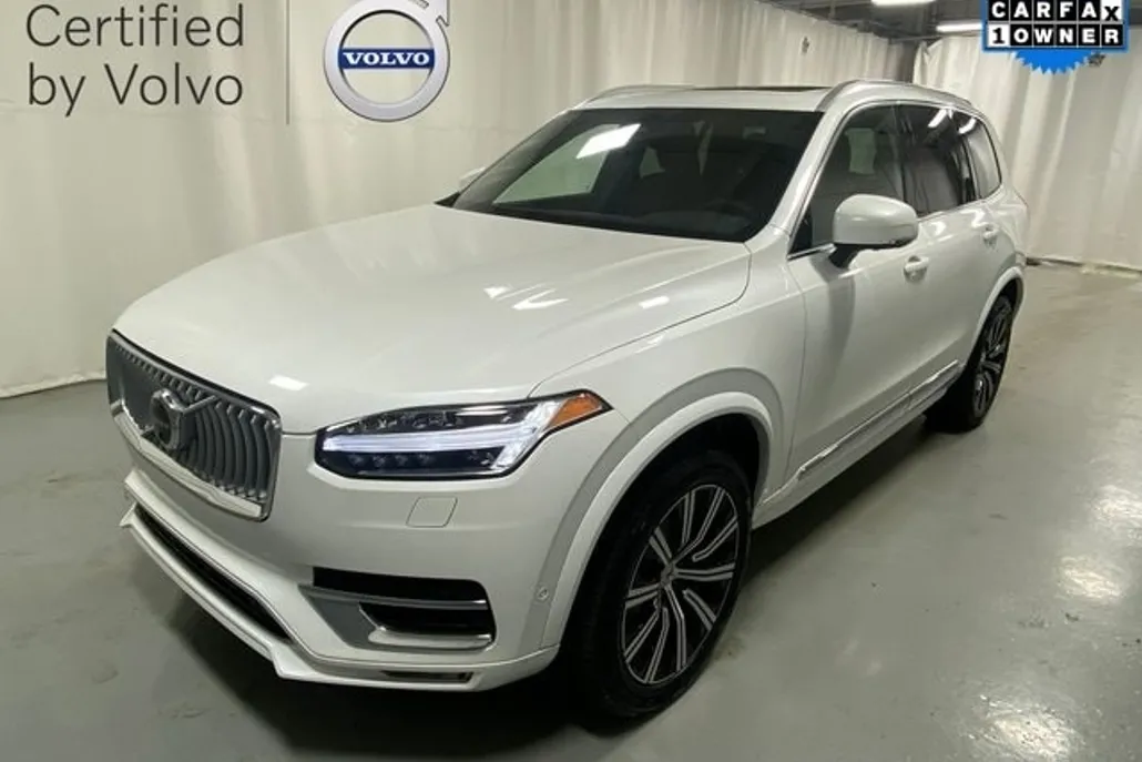 2024 Volvo XC90 B5 Plus photo 1
