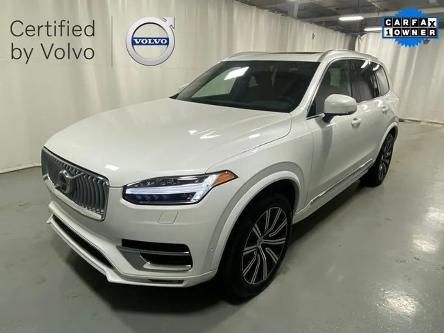 2024 Volvo XC90 B5 Plus photo 1