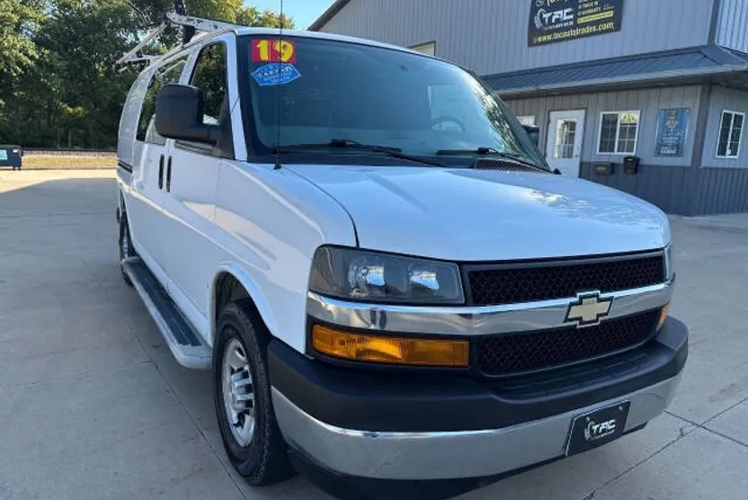 2019 Chevrolet Express 2500 Cargo photo 1