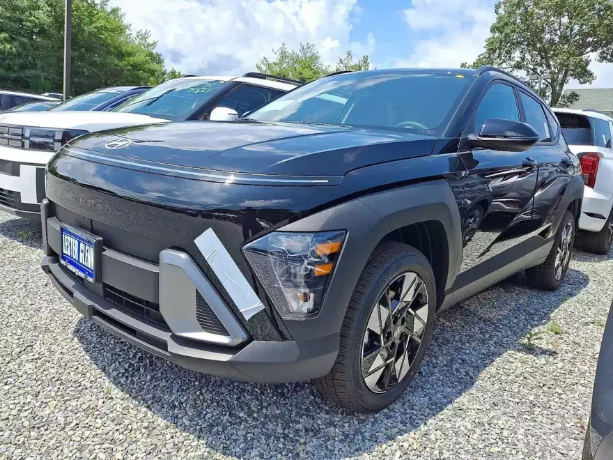 2025 Hyundai Kona SEL photo 1