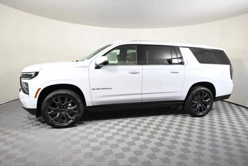2026 Chevrolet Suburban High Country photo 1