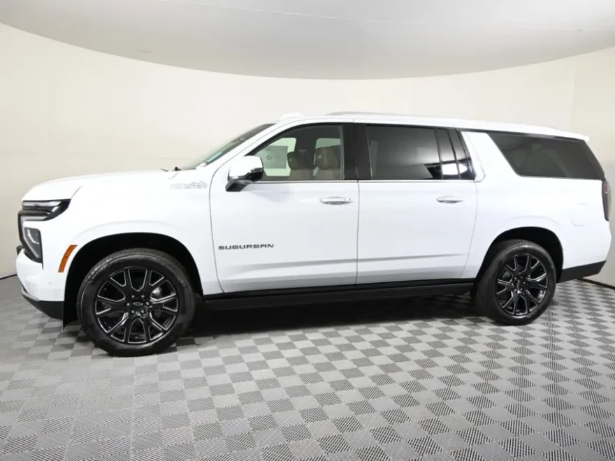 2026 Chevrolet Suburban High Country photo 1