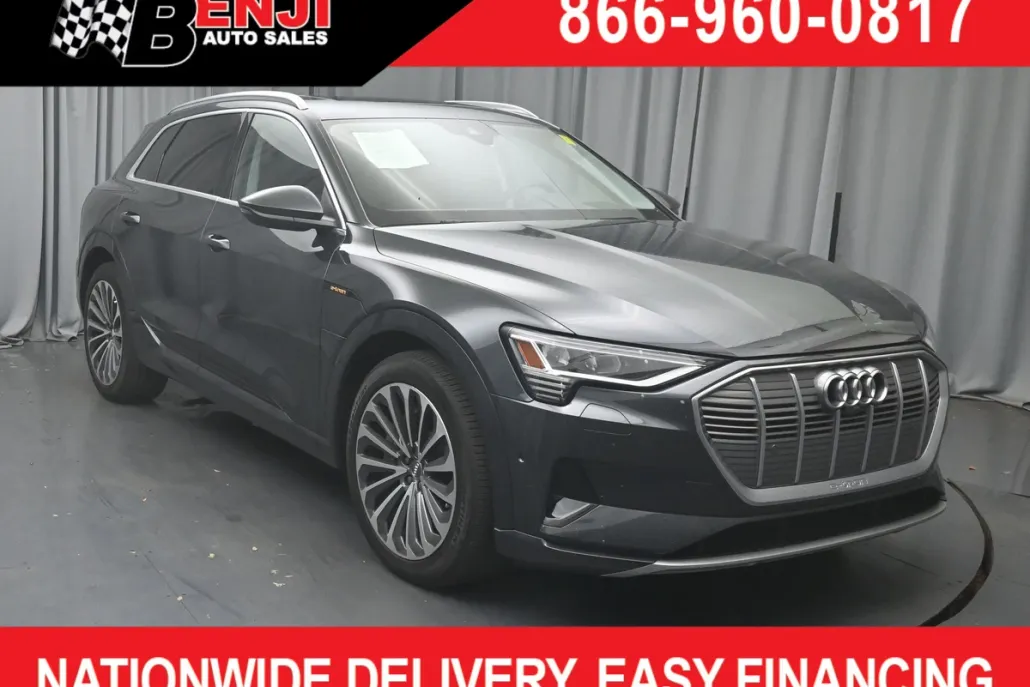 2019 Audi e-tron Prestige photo 1