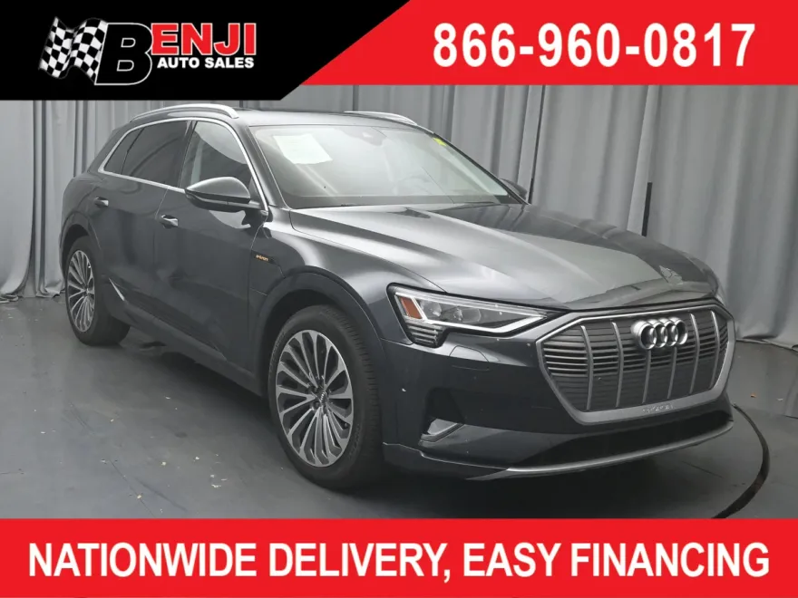 2019 Audi e-tron Prestige photo 1