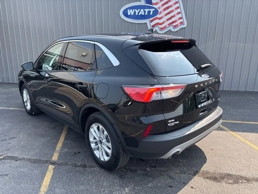 2022 Ford Escape SE photo 1