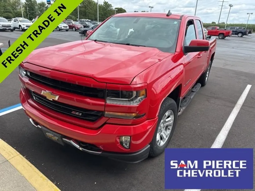 2017 Chevrolet Silverado 1500 LT photo 1