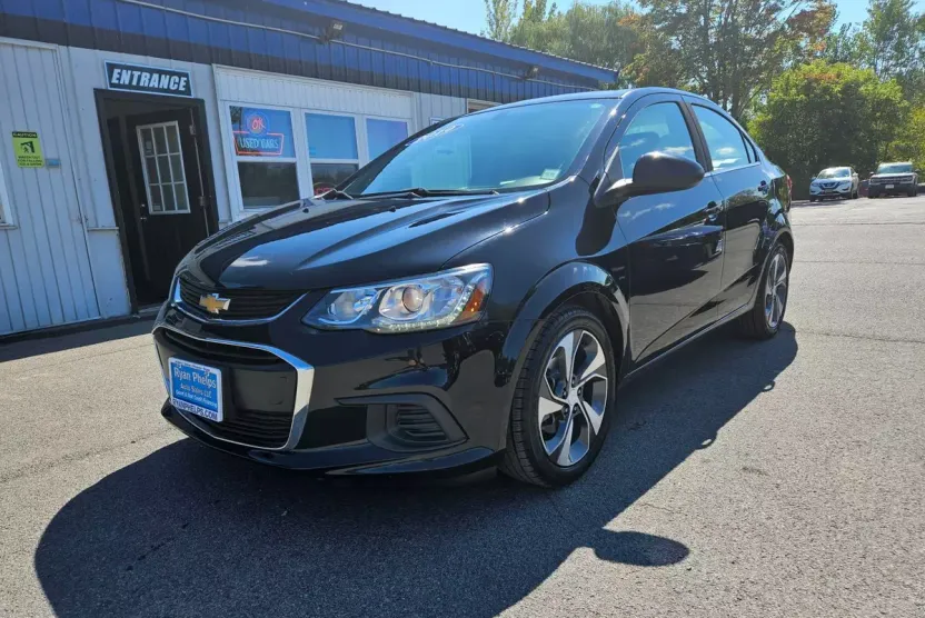 2019 Chevrolet Sonic Premier photo 1