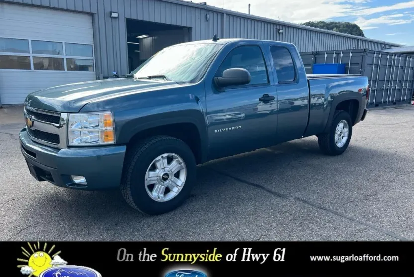 2013 Chevrolet Silverado LT photo 1