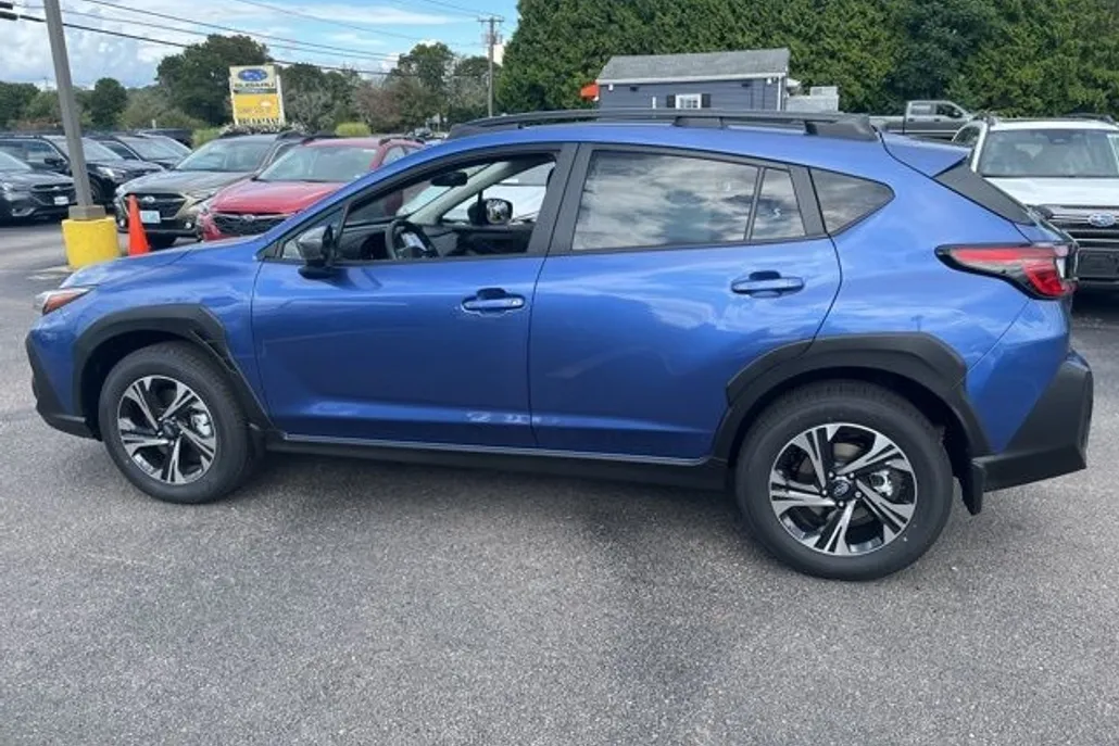 2025 Subaru Crosstrek Premium photo 1