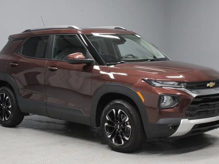 2023 Chevrolet Trailblazer LT photo 1