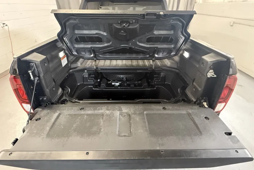 2022 Honda Ridgeline Black Edition photo 1
