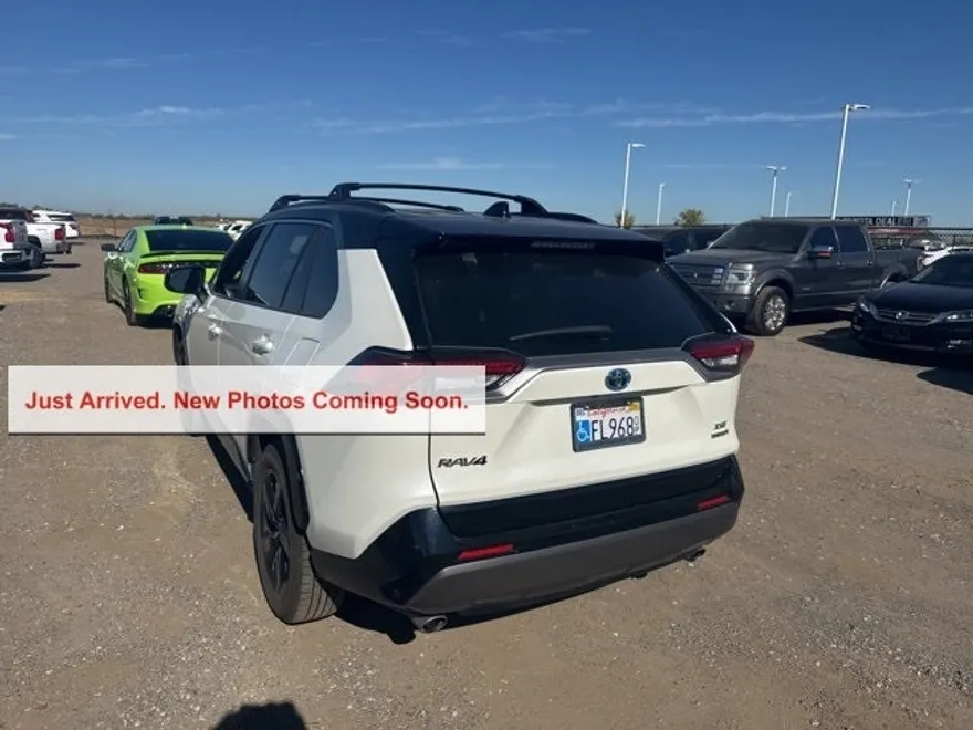 2021 Toyota RAV4 Hybrid XSE photo 1