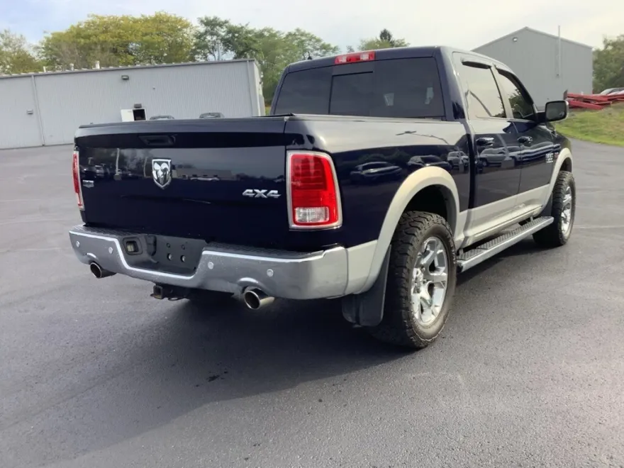 2016 Ram 1500 Laramie photo 1