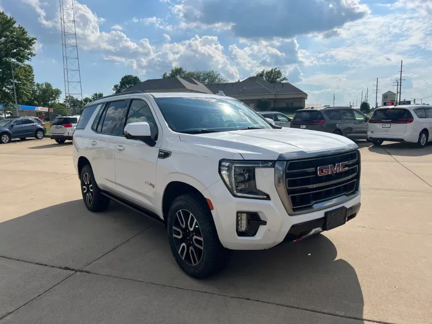 2021 Gmc Yukon AT4 photo 1