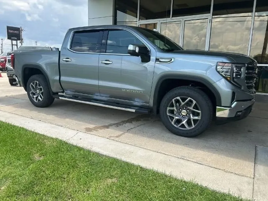 2026 Gmc Sierra 1500 SLT photo 1