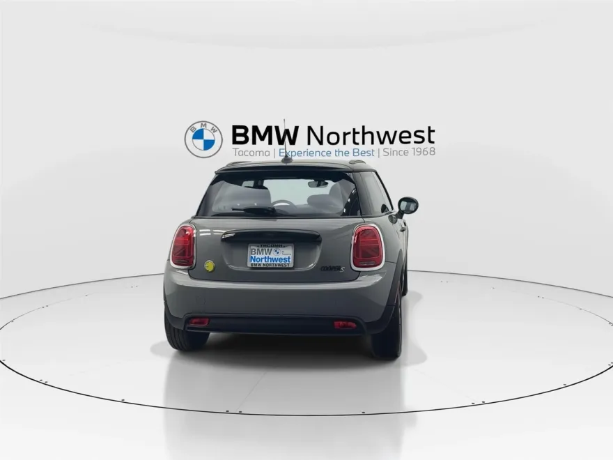 2022 Mini Cooper 2 Door Hardtop SE photo 1