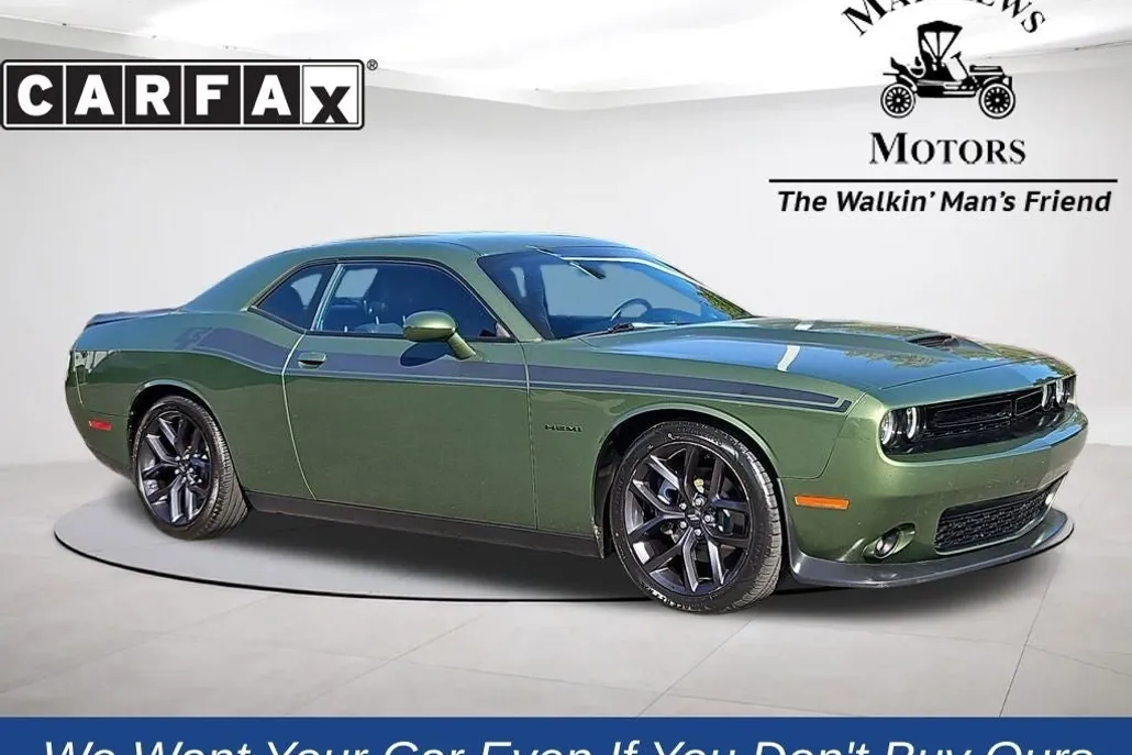 2022 Dodge Challenger R/T Plus photo 1