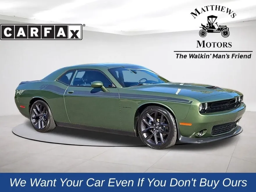 2022 Dodge Challenger R/T Plus photo 1