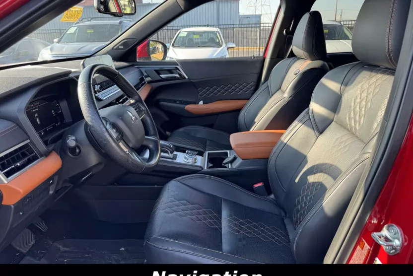 2024 Mitsubishi Outlander SEL S-AWC photo 1
