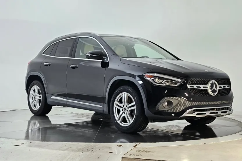 2022 Mercedes Benz GLA 250 4MATIC photo 1