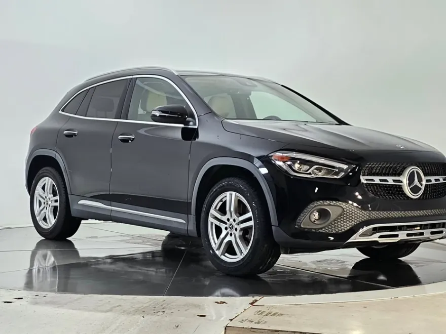 2022 Mercedes Benz GLA 250 4MATIC photo 1