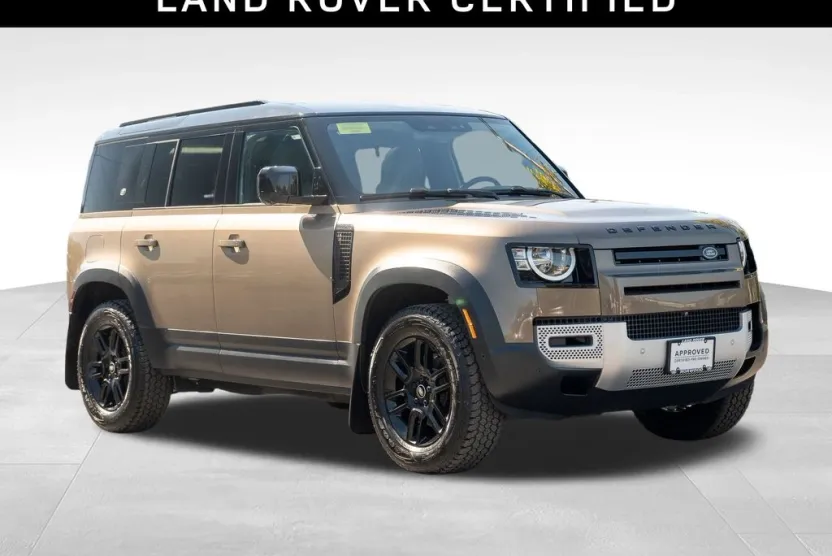 2023 Land Rover Defender 110 S photo 1