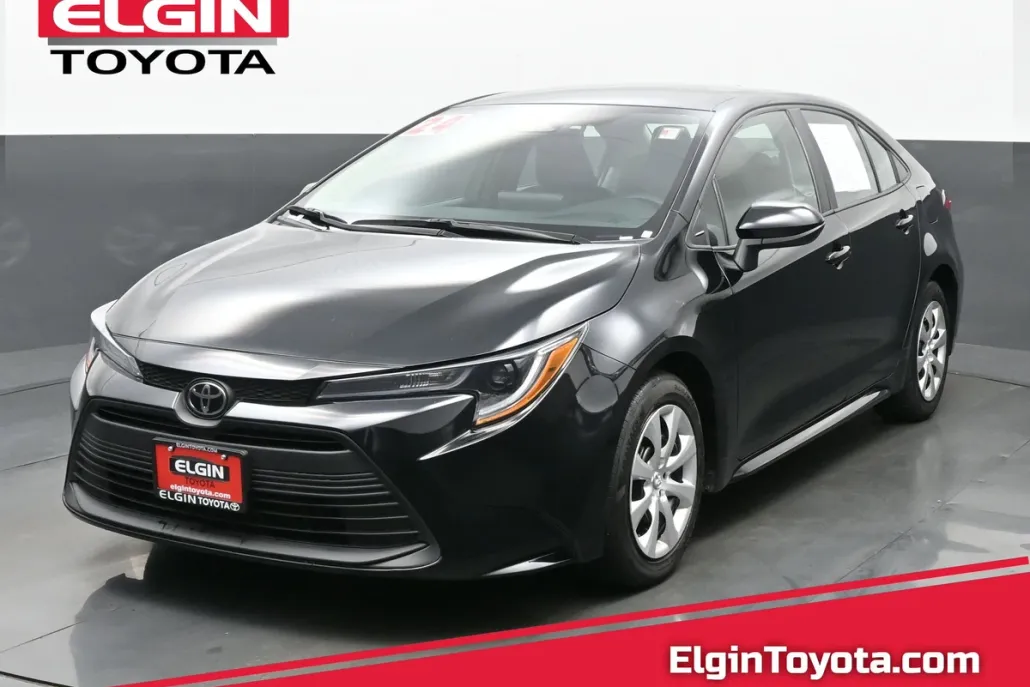 2024 Toyota Corolla LE photo 1