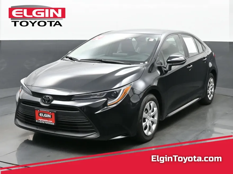 2024 Toyota Corolla LE photo 1