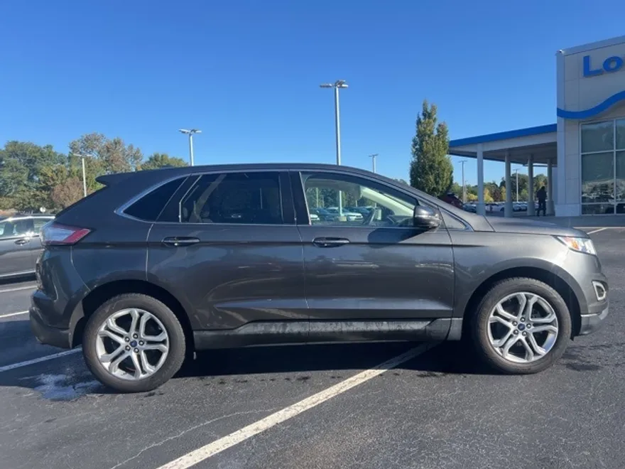2018 Ford Edge Titanium photo 1