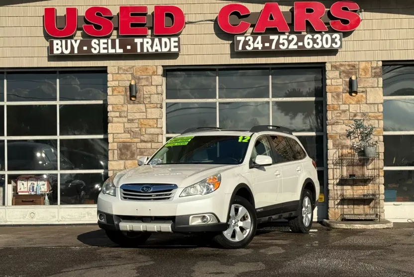 2012 Subaru Outback 2.5i Limited photo 1