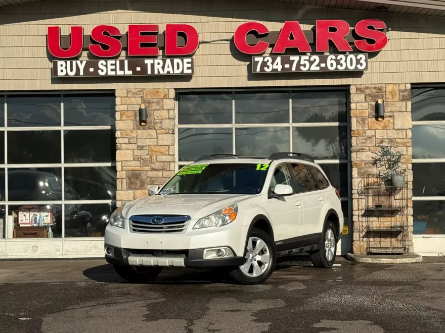2012 Subaru Outback 2.5i Limited photo 1