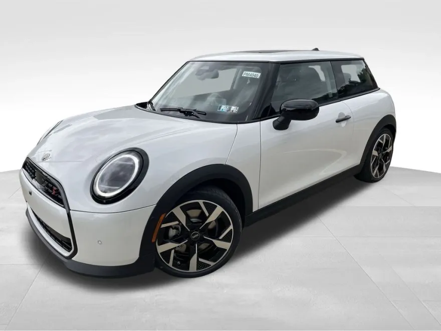 2025 Mini Cooper S Iconic photo 1