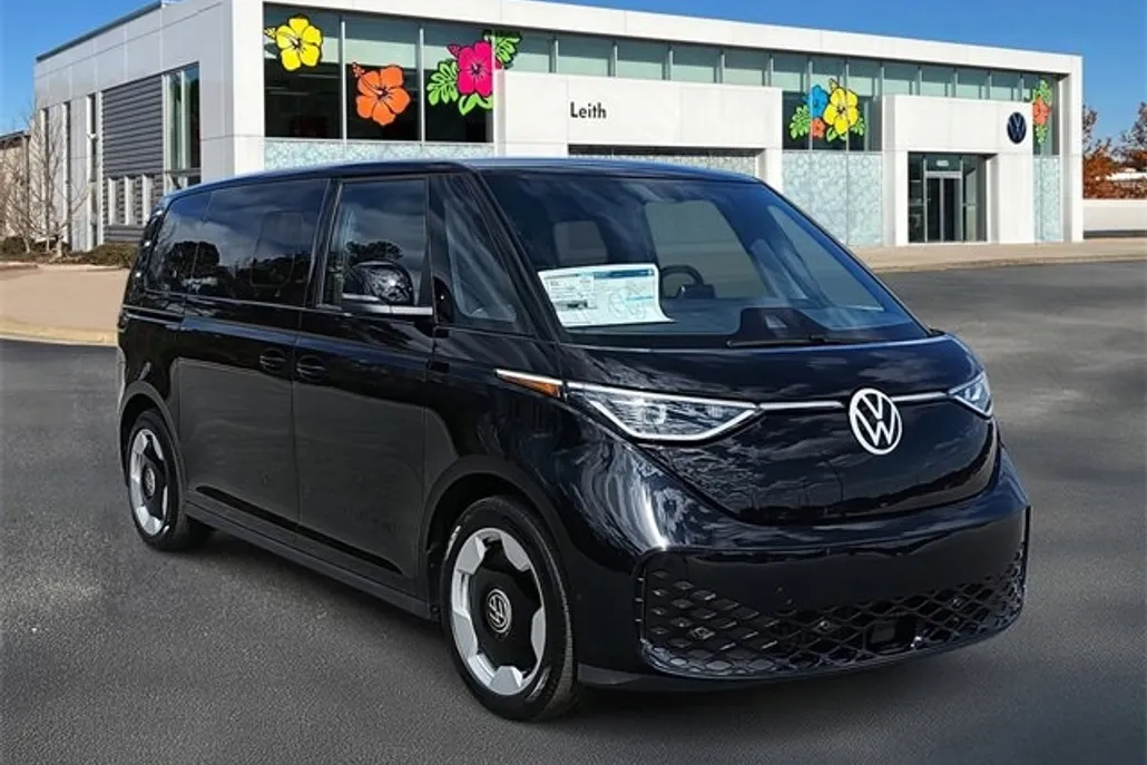 2025 Volkswagen ID. Buzz Pro S photo 1