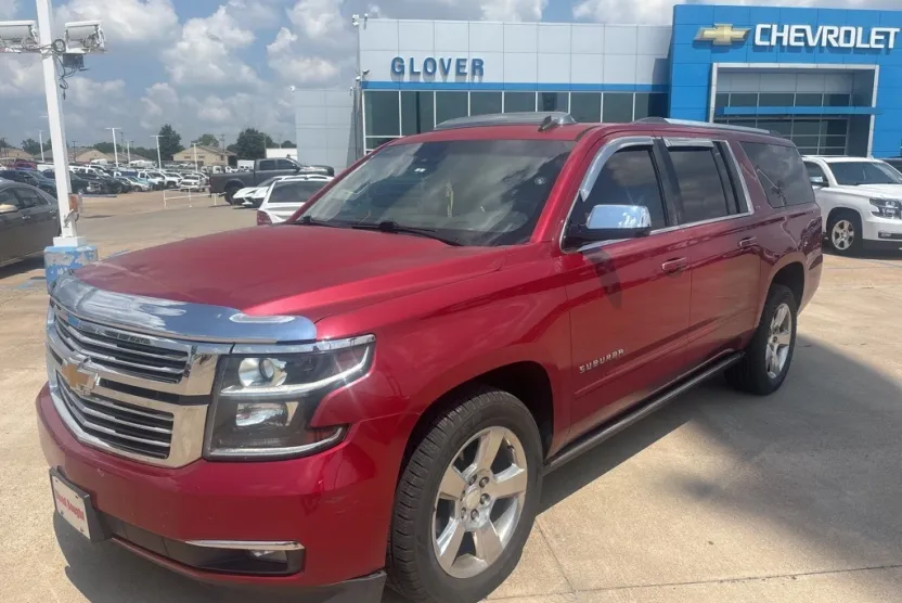 2015 Chevrolet Suburban LTZ photo 1