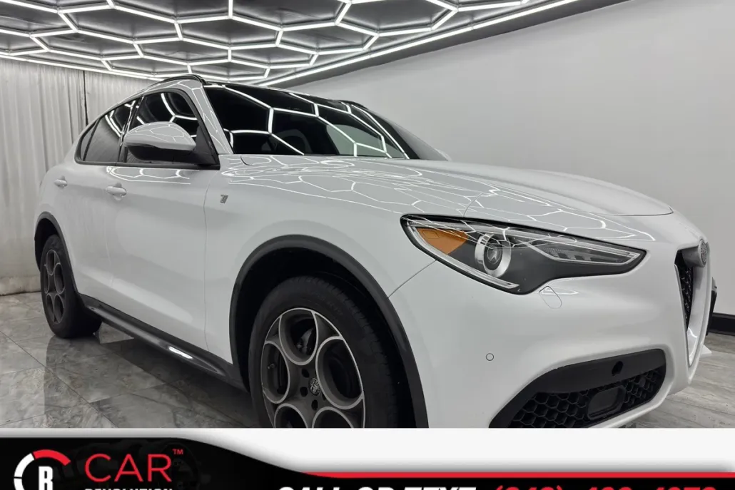 2022 Alfa Romeo Stelvio Ti photo 1