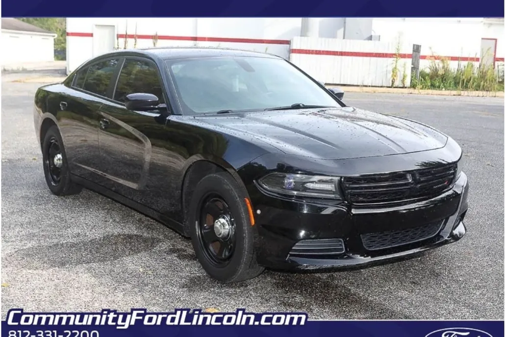 2015 Dodge Charger photo 1