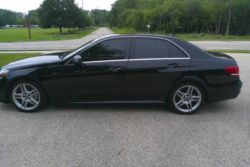 2014 Mercedes Benz E 550 4MATIC Sedan photo 1