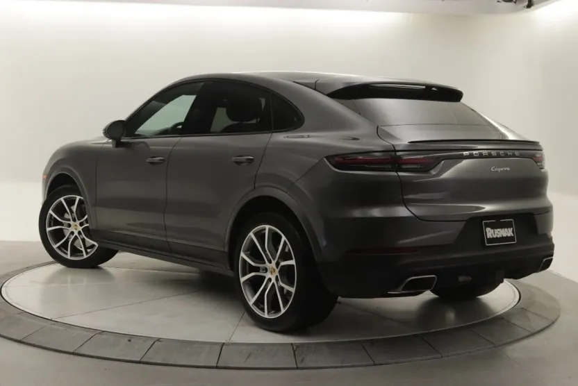 2022 Porsche Cayenne Coupe Base photo 1