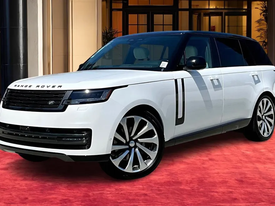 2025 Land Rover Range Rover SE photo 1