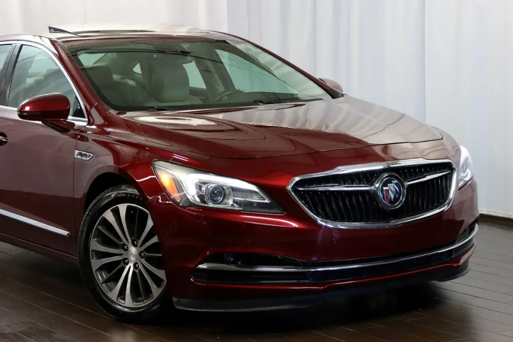 2017 Buick LaCrosse Premium photo 1