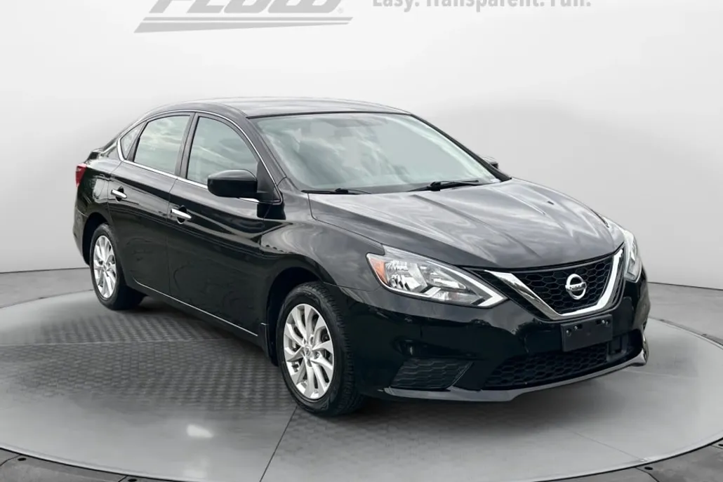 2018 Nissan Sentra SV photo 1