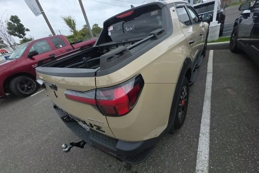 2024 Toyota RAV4 LE photo 1