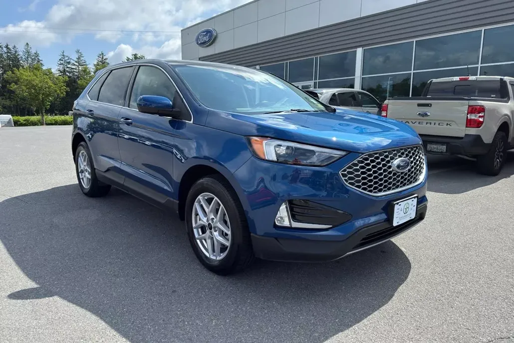 2024 Ford Edge SEL photo 1