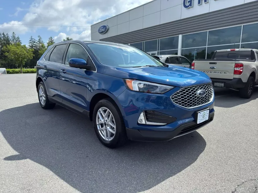 2024 Ford Edge SEL photo 1