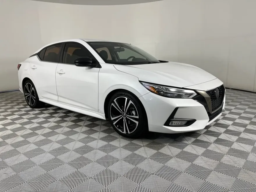 2020 Nissan Sentra SR photo 1