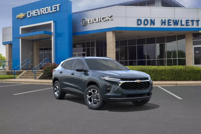 2026 Chevrolet Trax LT photo 1