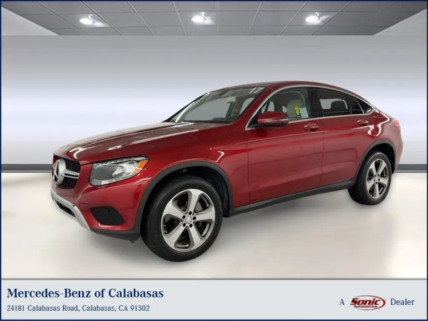 2017 Mercedes Benz GLC 300 4MATIC photo 1