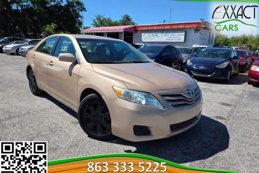 2010 Toyota Camry photo 1