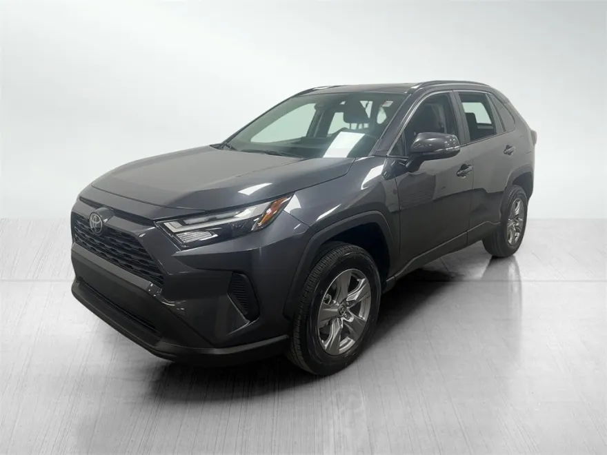 2025 Toyota RAV4 XLE photo 1