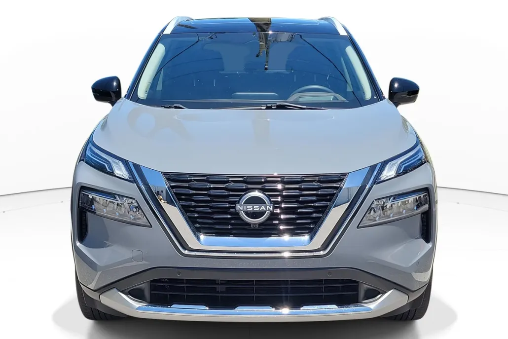 2023 Nissan Rogue Platinum photo 1